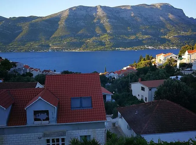 Apartments Ustavdic