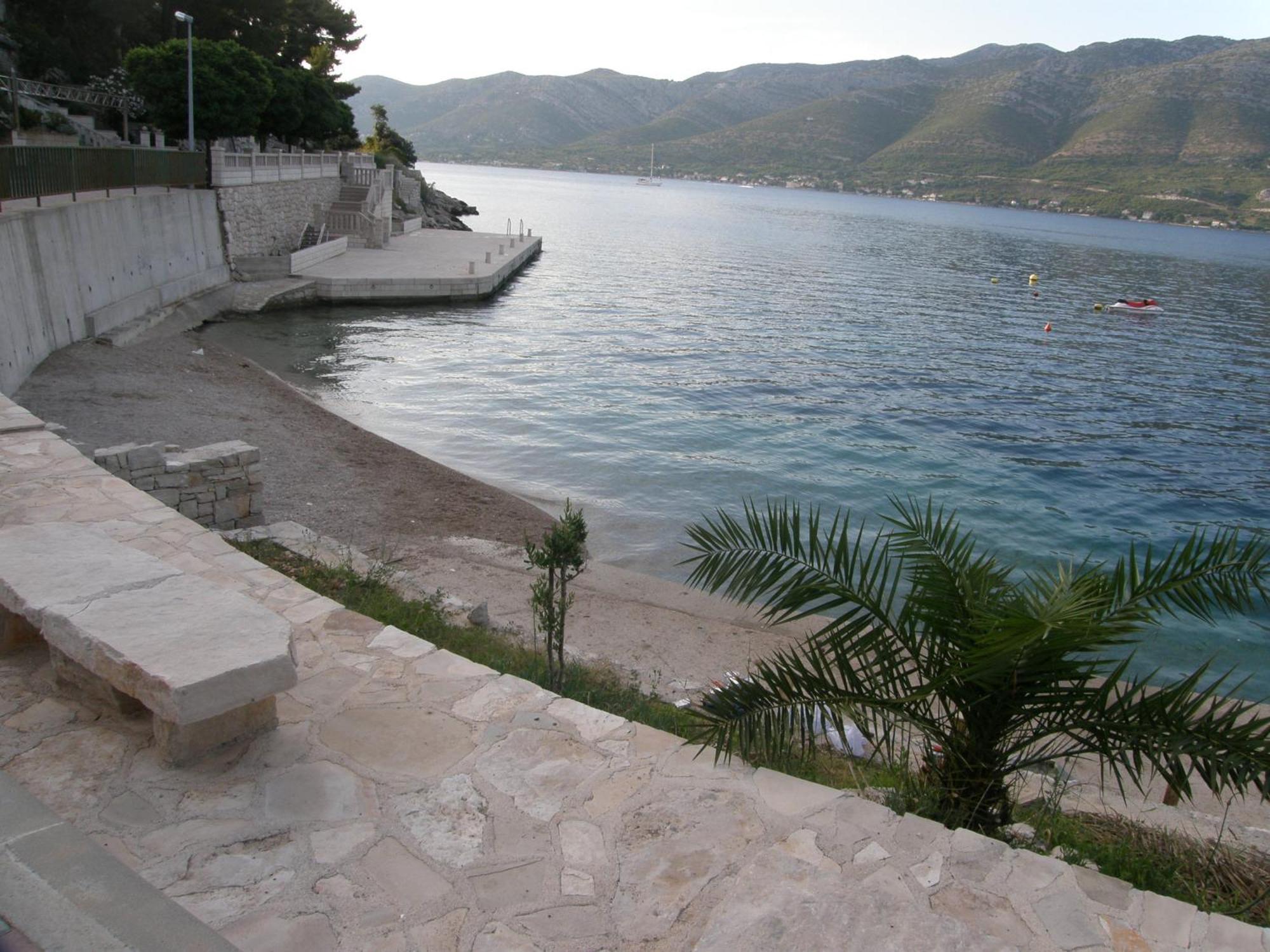 Ustavdic Korčula