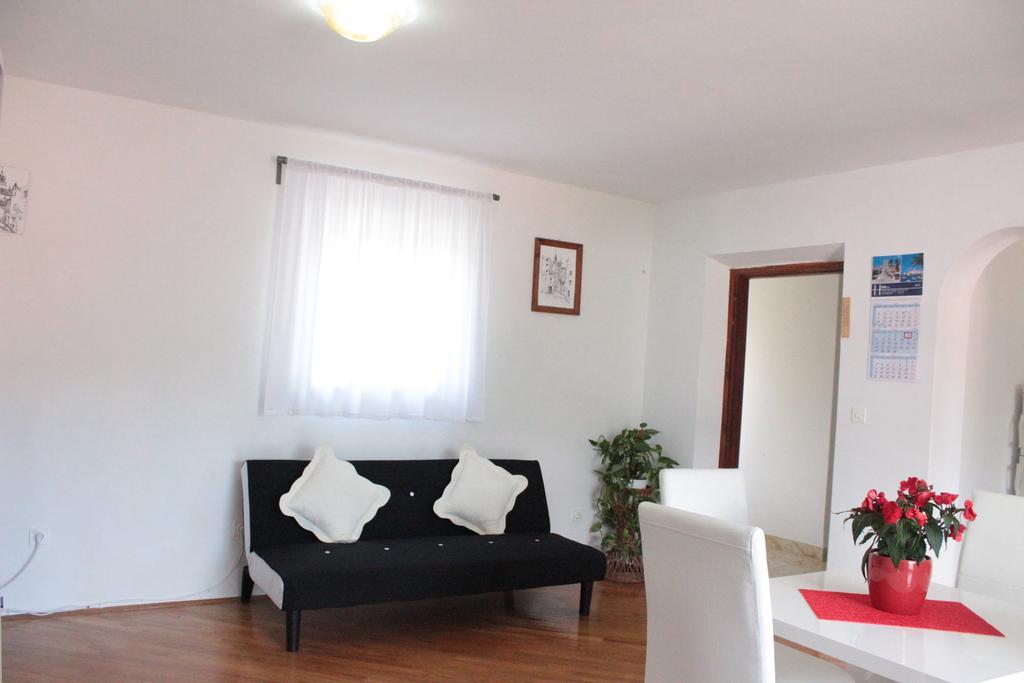 Apartment Ustavdic